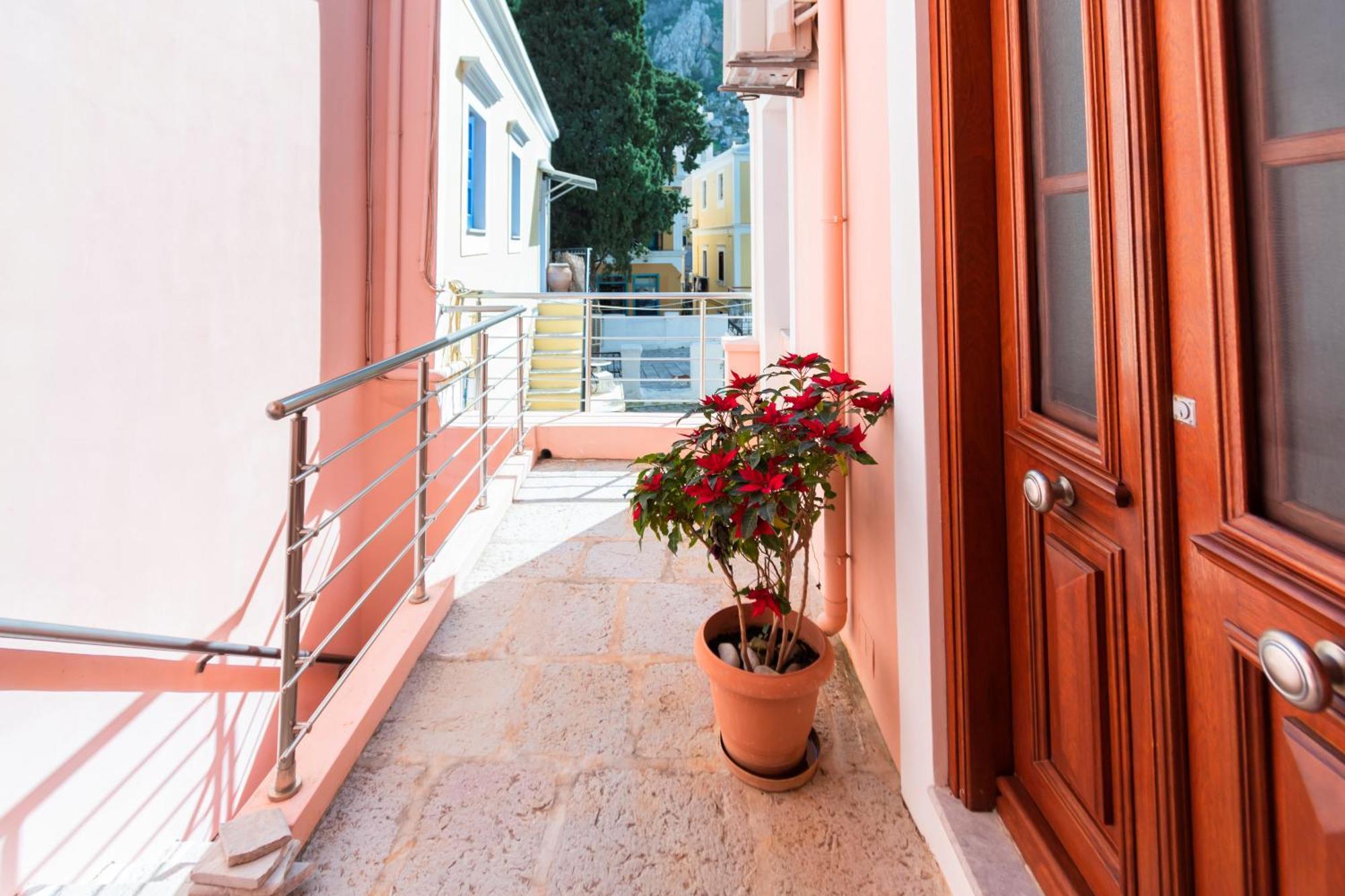 Yiayia'S Central Apartment Đảo Sými Ngoại thất bức ảnh